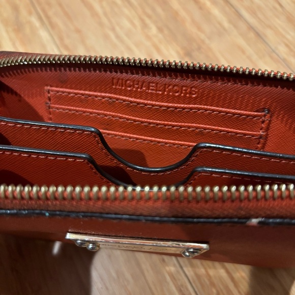 Michael Kors Red Medium Large Zip Wallet - Picture 5 of 9